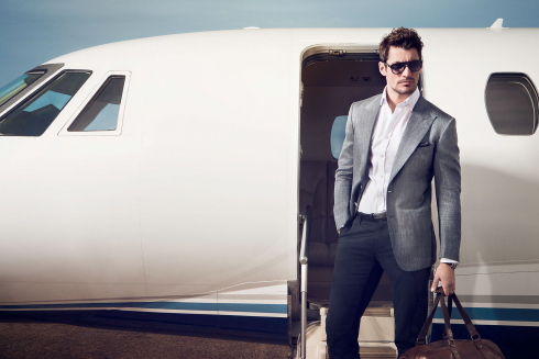 Собираемся в отпуск. Как правильно перевозить мужской костюм